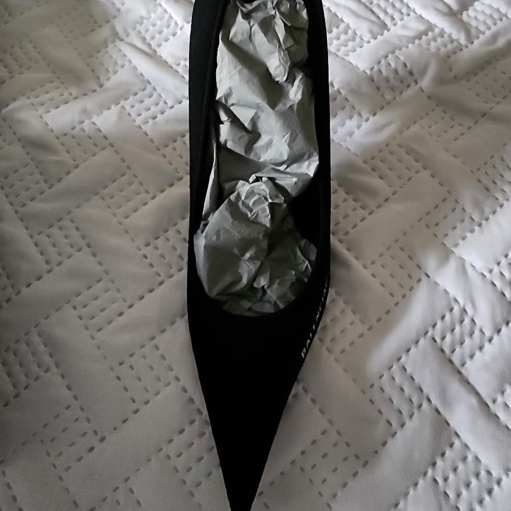 BNIB 36.5 Balenciaga Velvet Pumps - Picture 3 of 7